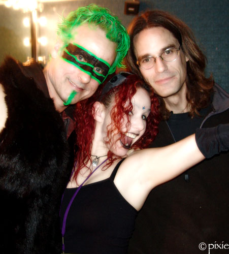 backstage28_small.jpg