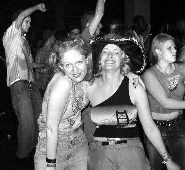 pGalludet12_fun_loving_girls.jpg