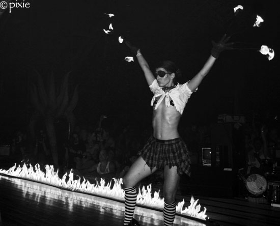 25_G_001.jpg