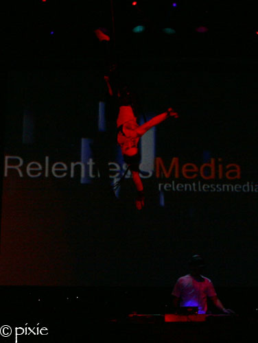 e3_party049_small.jpg